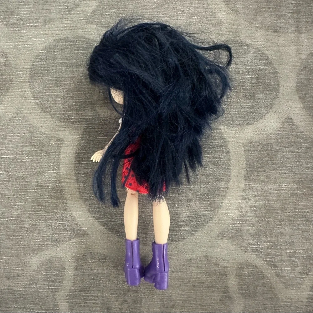 Boxy Girls Riley - Picture 3 of 3